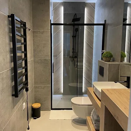 Ustronska Jodelka Z Balia I Ogrodem-nadrzeczna *