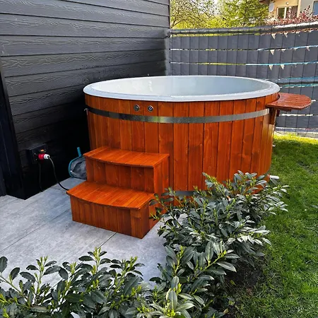 Ustronska Jodelka Z Balia I Ogrodem-nadrzeczna Apartment